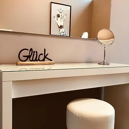 Casa Rehse I Loft-Apartment I Kostenlos Parken & Wlan I Self-Check-In I Oepnv I 65Zoll-Tv Erfurt Exterior photo