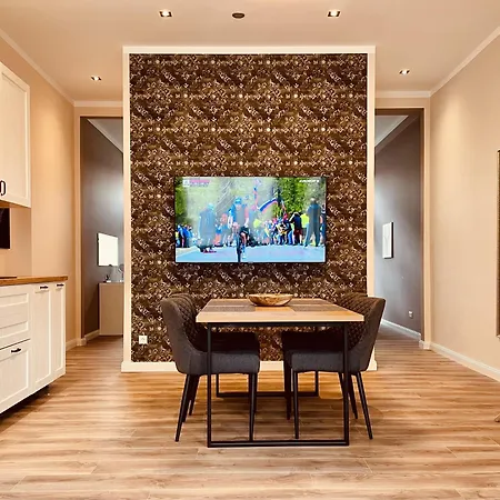Casa Rehse I Loft-Apartment I Kostenlos Parken & Wlan I Self-Check-In I Oepnv I 65Zoll-Tv Erfurt Exterior photo