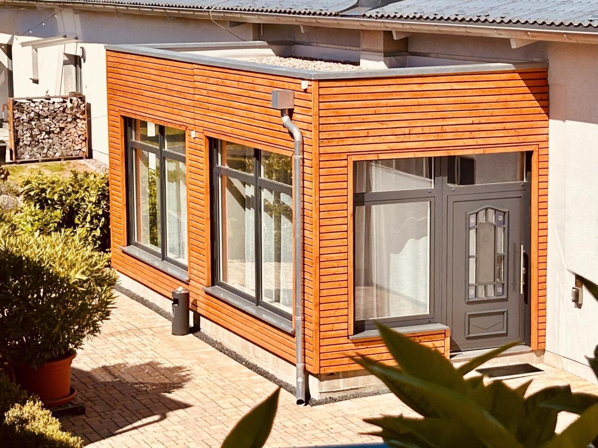 Casa Rehse I Loft-apartment I Kostenlos Parken & Wlan I Self-check-in I Oepnv I 65zoll-tv Apartment Erfurt